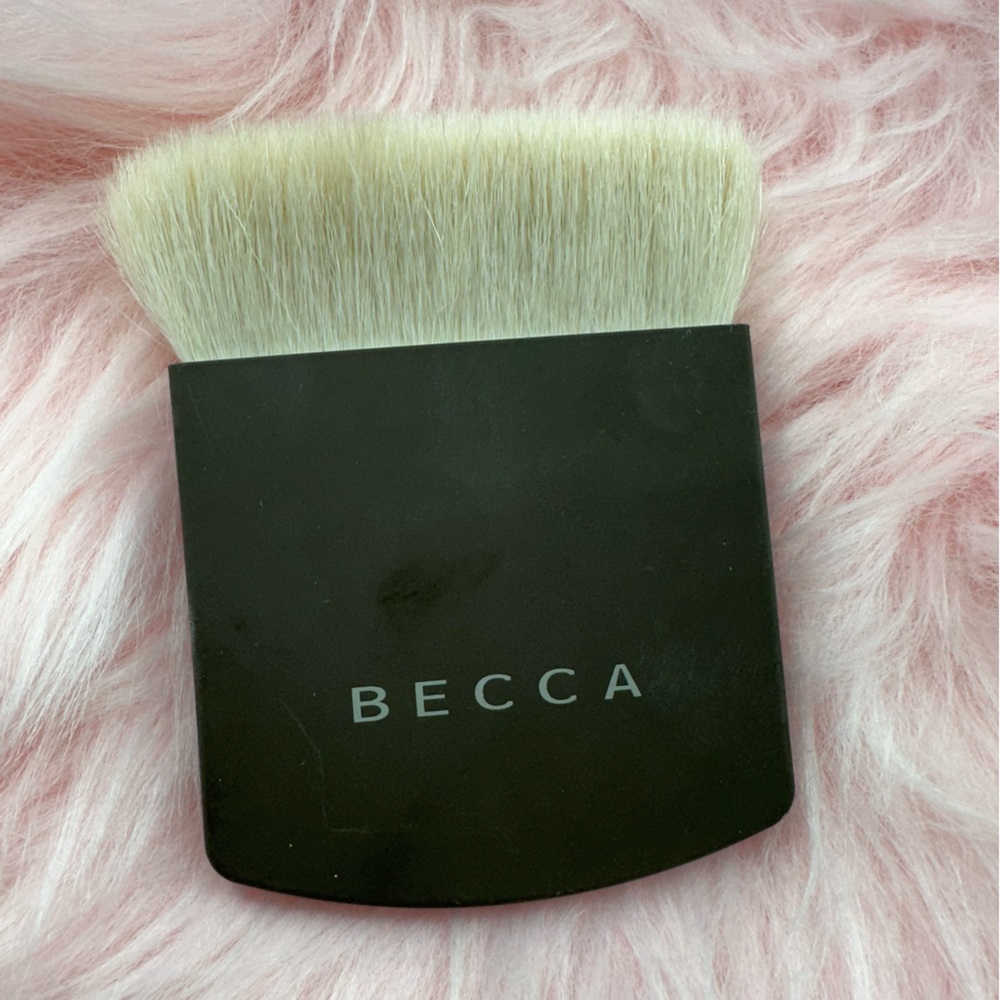 Becca Contour Brush